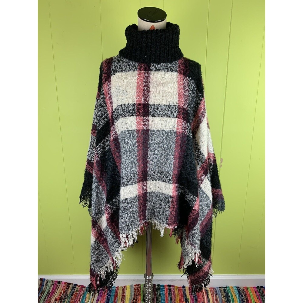 Lu NYC One Size Plaid Poncho Shawl Textured Knit White/Pink/Black Fringe Hem NWT